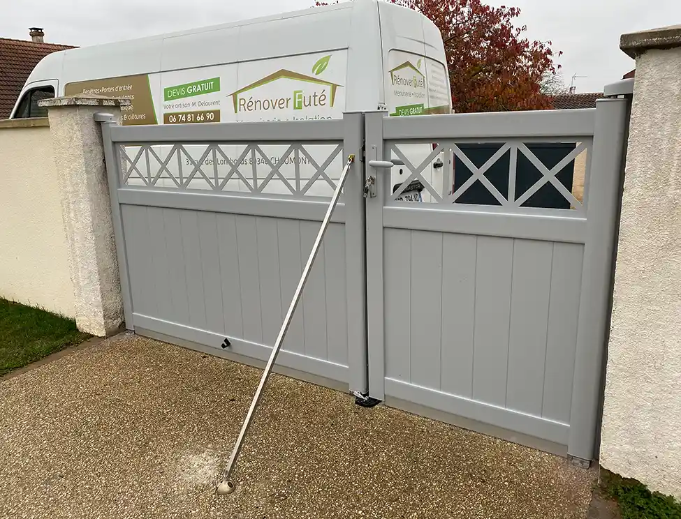 Clôture en aluminium blanc