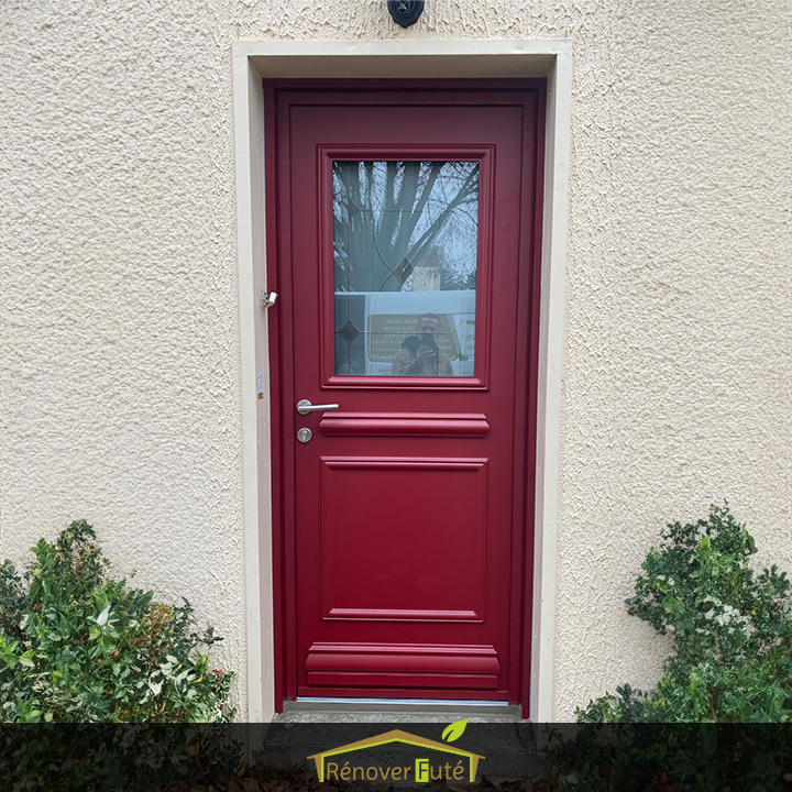 Porte d'entrée rouge basque vue extérieur