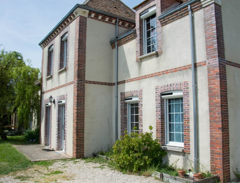 Volets roulants solaires et moustiquaires